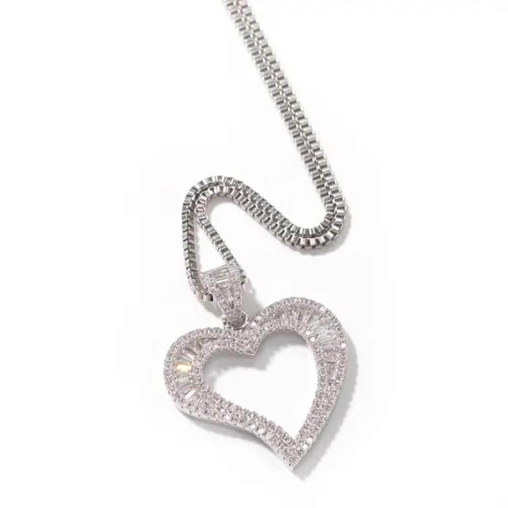 Curvy Heart Necklace